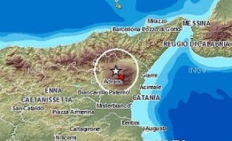 Sciame sismico in corso in Sicilia, forte scossa di terremoto registrata sull’Etna