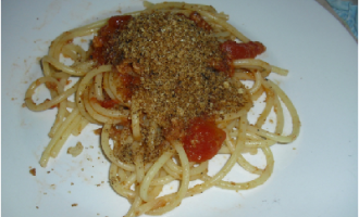 …Le Delizie del Palato: bucatini con mollica tostata e tonno