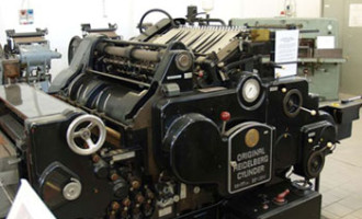 Partanna: donata al Comune una macchina tipografica “Original Haidelberg”