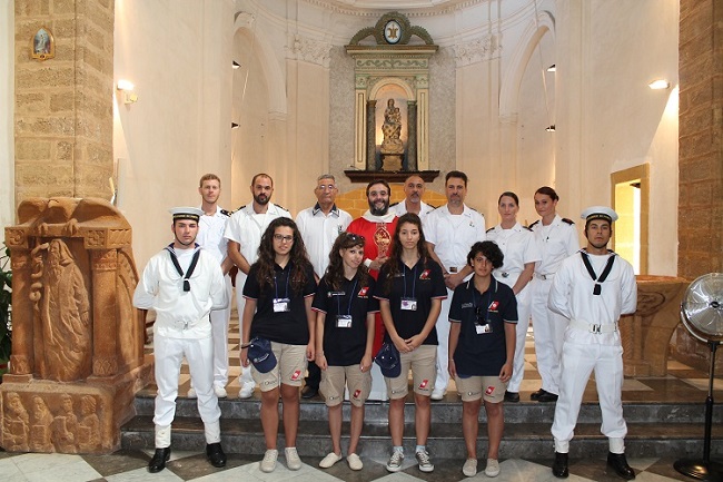 IMG_1885 (Tra gli altri Don Vincenzo Aloisi con il Comandante in II Luciano Pischedda)