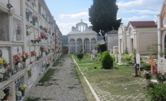 Marsala: va al cimitero e non trova più la salma del nonno