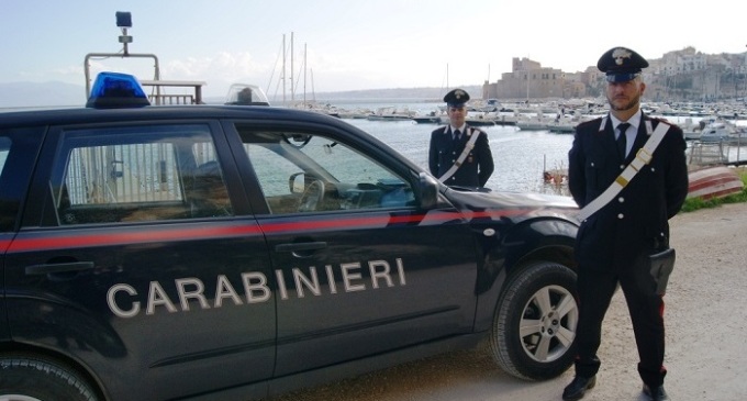 Castellammare del Golfo: arrestato scippatore in flagranza dai Carabinieri