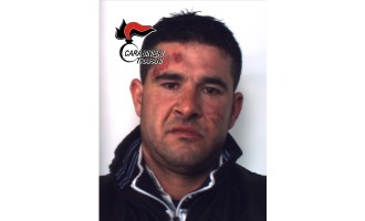 Si scaglia contro i Carabinieri armato di crick: bloccato e arrestato trentaquattrenne trapanese