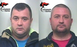 Carte clonate per prelevare carburante: i Carabinieri di Campobello arrestano due cittadini rumeni
