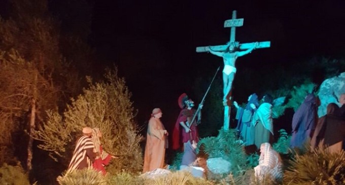 I richiedenti asilo fra i figuranti della “Via Crucis” a Valderice